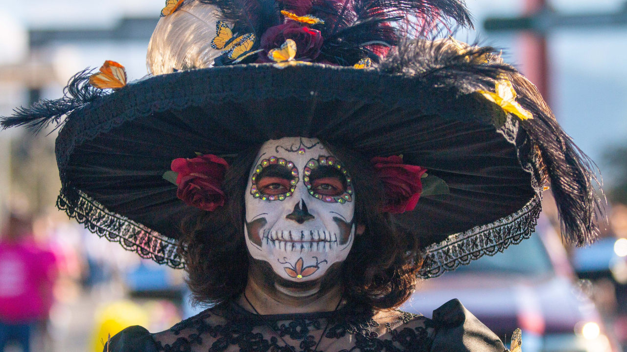 El fin de semana ofrece una excelente oportunidad para disfrutar de las celebraciones del Día de Muertos