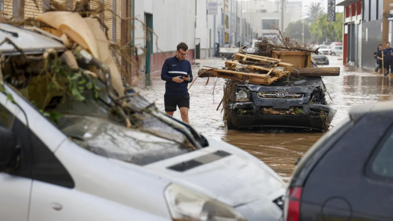 El este de Valencia y otras áreas de España han sido golpeados por un fenómeno climático devastador conocido como DANA.