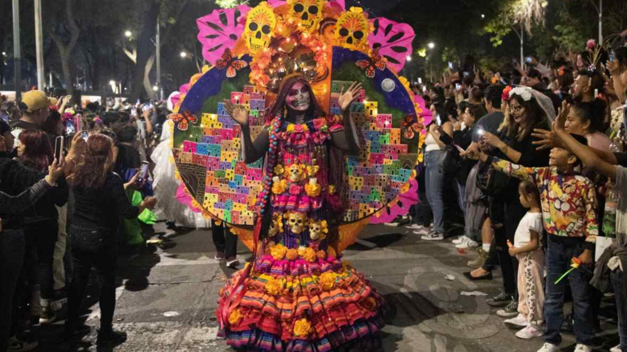 La Mega Procesión de Catrinas es una de las actividades más representativas.