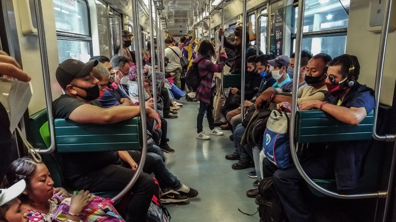 Peleas en el Sistema de Transporte Colectivo (STC) Metro de CDMX no solo son inadecuadas, sino que también pueden traerte consecuencias legales y económicas serias.