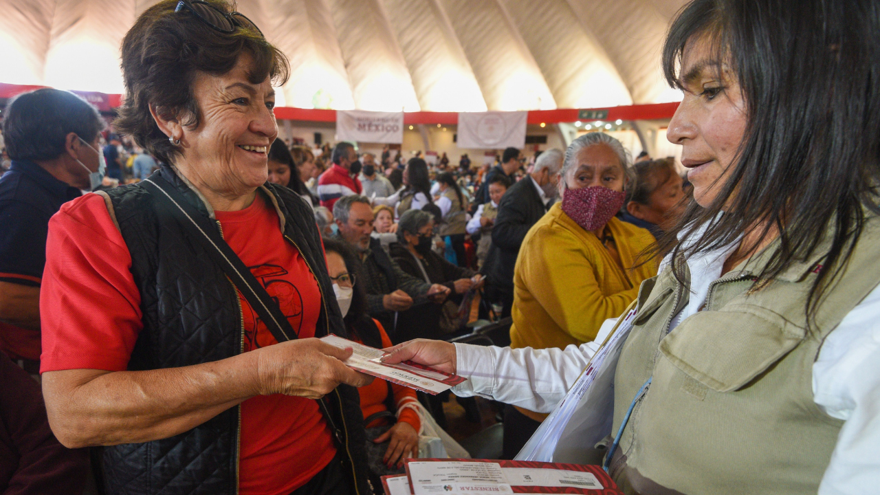 El programa de la Pensión del Bienestar para mujeres de entre 60 y 64 años, es una gran oportunidad de apoyo económico que ofrece el gobierno mexicano.