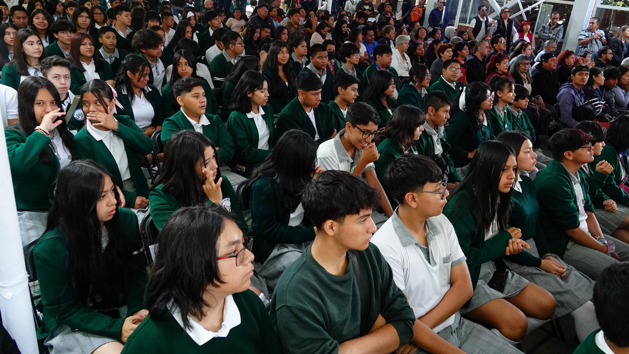 El Congreso de la Ciudad de México plantea una medida que podría cambiar el ritmo escolar de miles de estudiantes en educación básica.