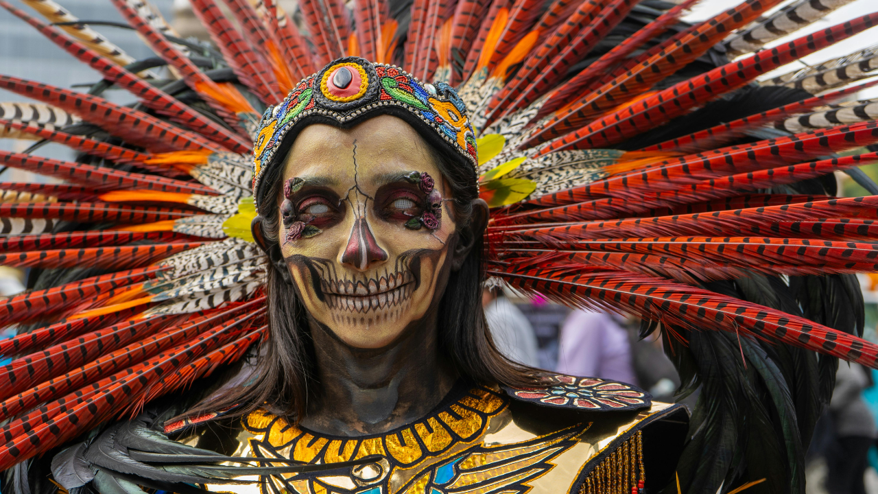 El Día de Muertos es más que una festividad; es una celebración de la vida y la muerte.