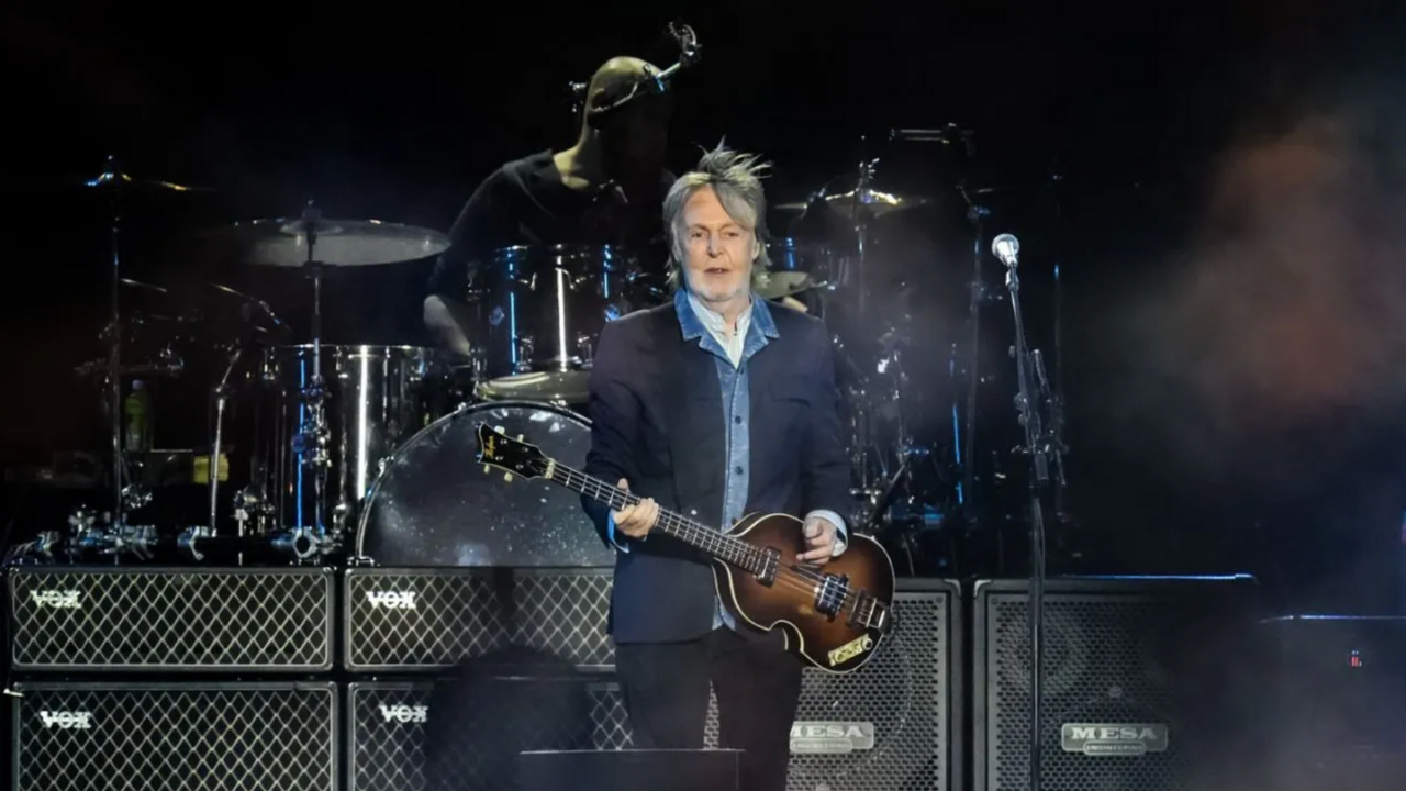 Paul McCartney rindió tributo a sus excompañeros de The Beatles, lo que conmovió a los fans.