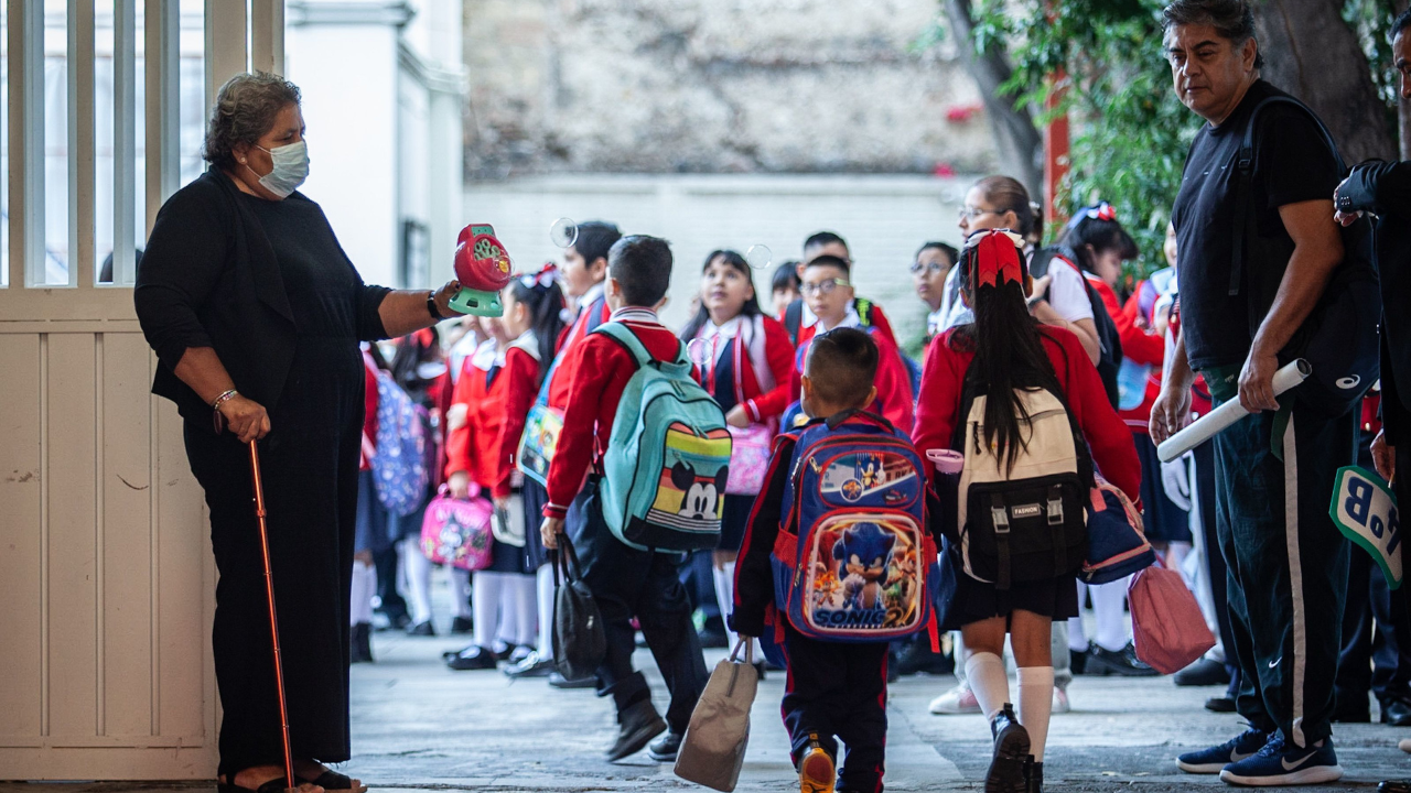 La suspensión de clases responde a la conmemoración del Día de los Estatutos Jurídicos en Baja California.