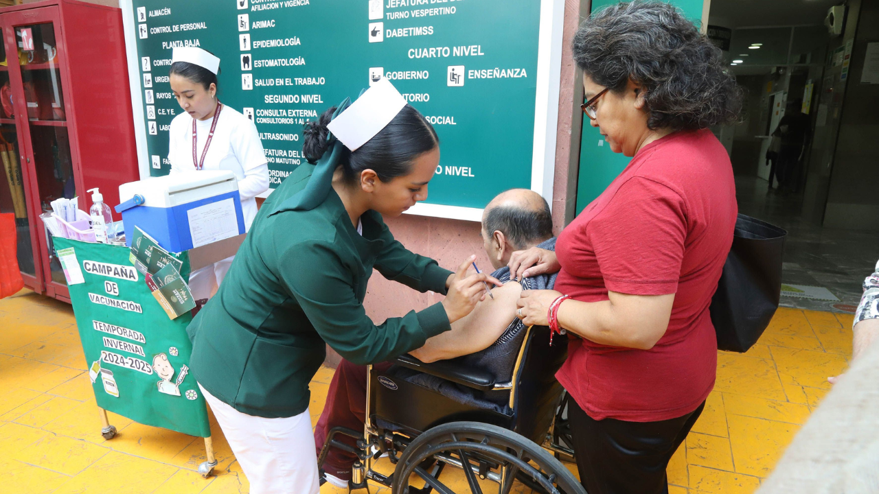 El Día de la Enfermera y el Enfermero, inició gracias al Dr. José Castro Villagrana, entonces director del Hospital Juárez de México.