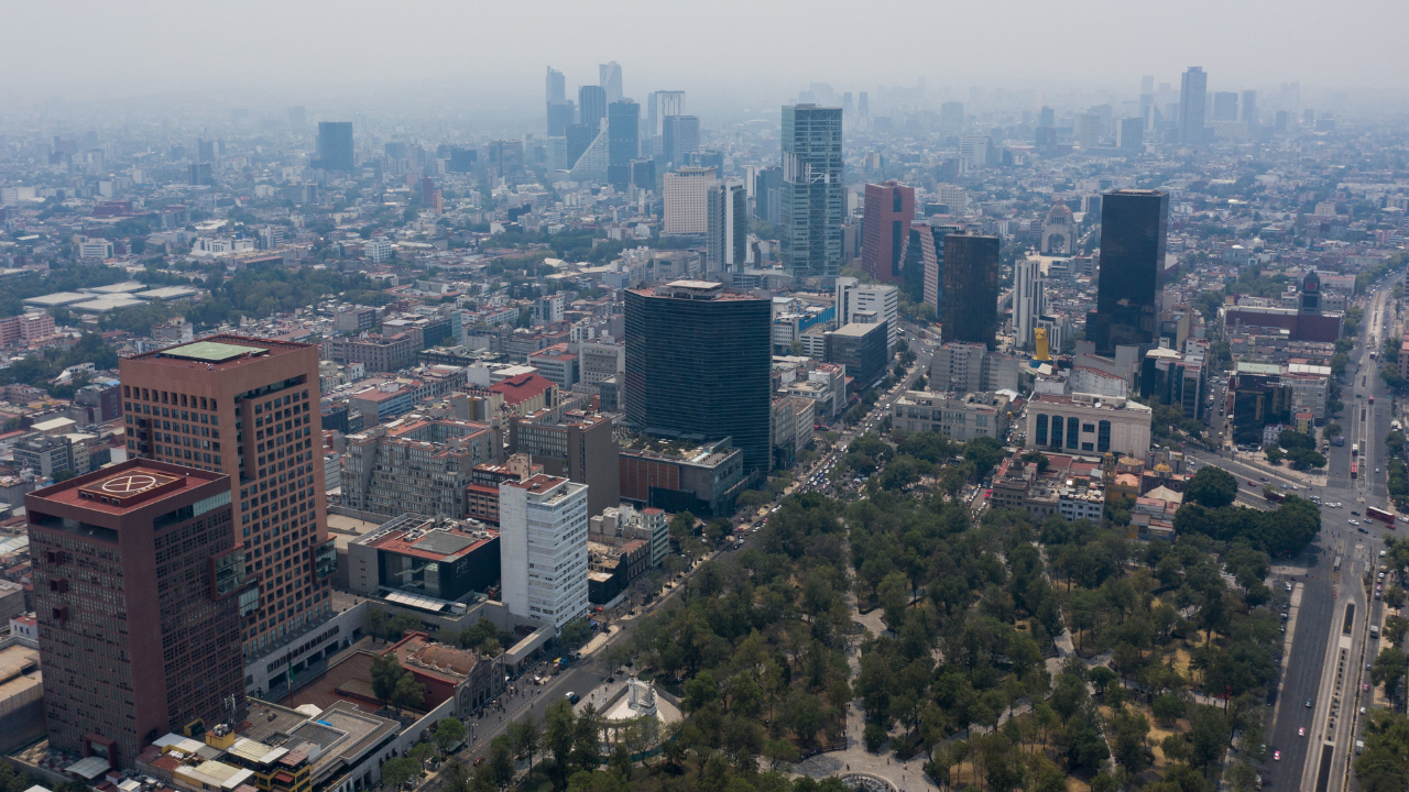 El programa Hoy No Circula es esencial para mejorar la calidad del aire en la CDMX y el Estado de México